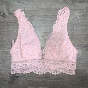 ‼️Trade for @dionne87‼️VS Bralette💞